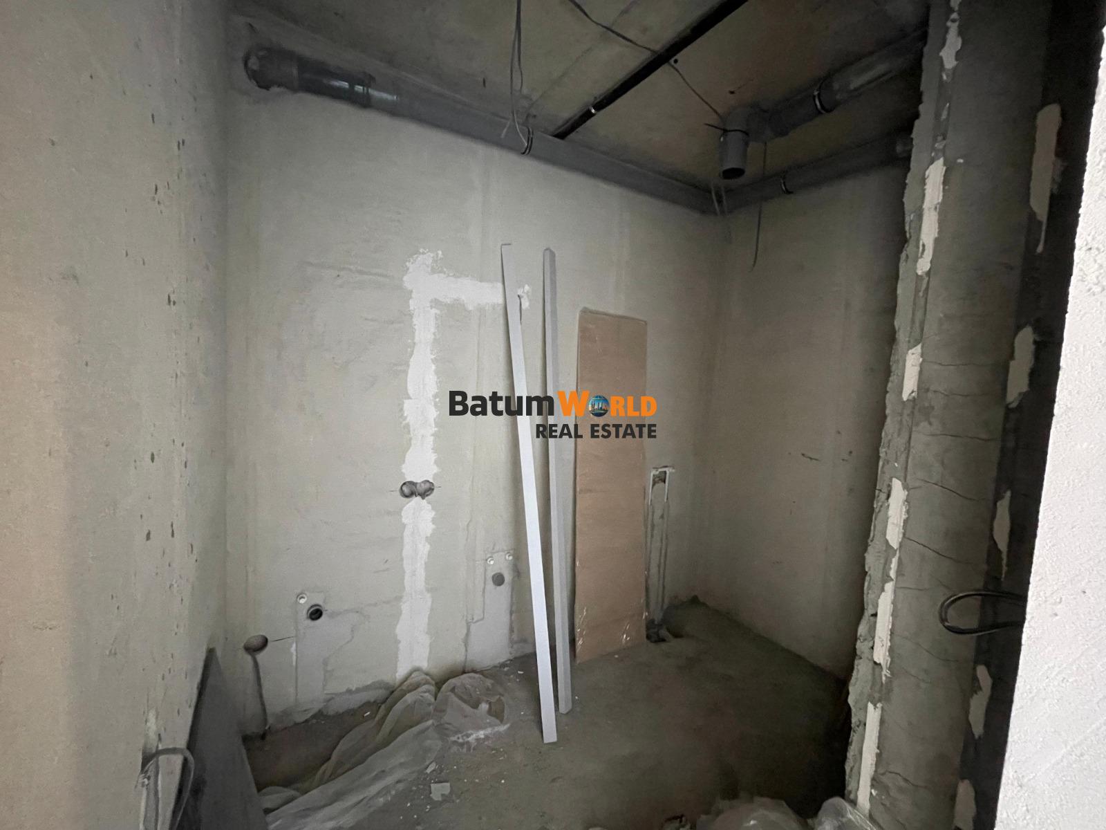 🌟 2025-AA05-C519 – White Frame Apartment for Sale in Crowne Plaza Residence – 68.60 m² – $ 130 340