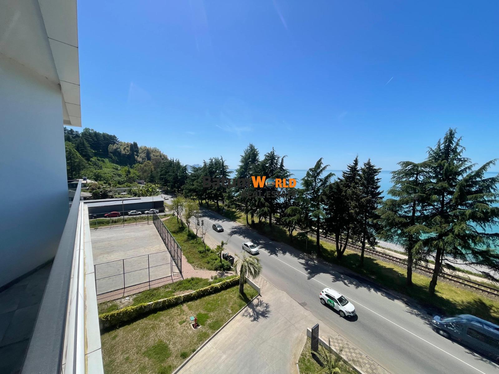 🌟 2025-AA05-C519 – White Frame Apartment for Sale in Crowne Plaza Residence – 68.60 m² – $ 130 340