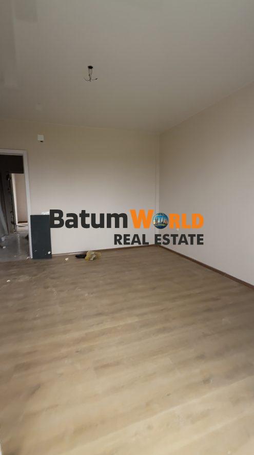 2025-1039-S-Elegant 3-Story Townhouse in Grand White City – 160 m² - $195,000