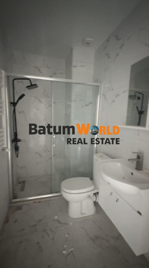 2025-1039-S-Elegant 3-Story Townhouse in Grand White City – 160 m² - $195,000