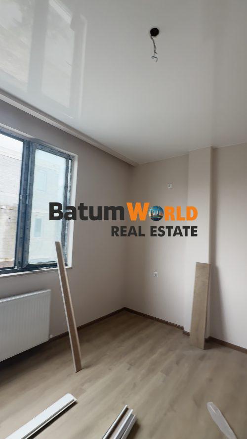 2025-1039-S-Elegant 3-Story Townhouse in Grand White City – 160 m² - $195,000