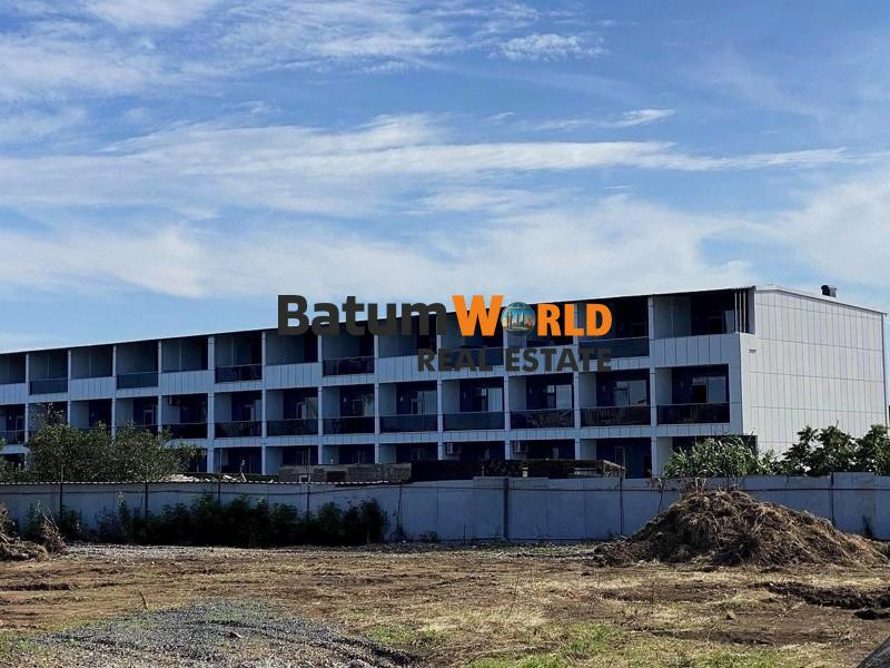 2025-1039-S-Elegant 3-Story Townhouse in Grand White City – 160 m² - $195,000