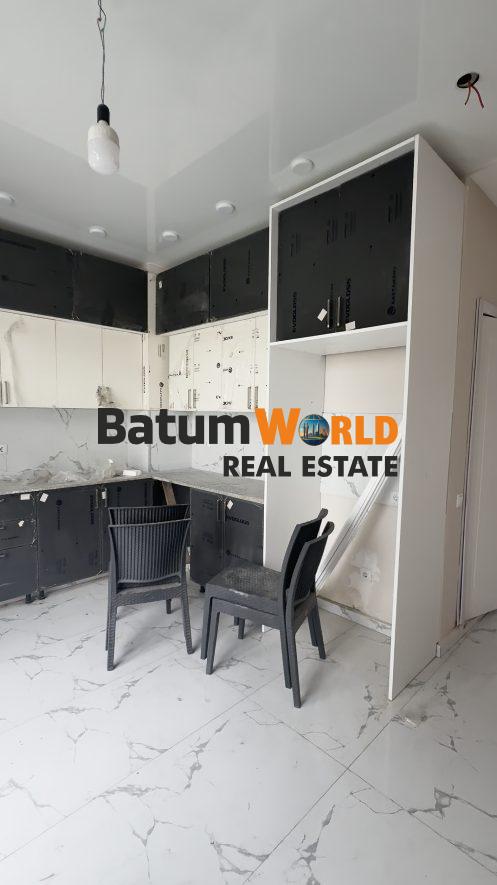 2025-1039-S-Elegant 3-Story Townhouse in Grand White City – 160 m² - $195,000