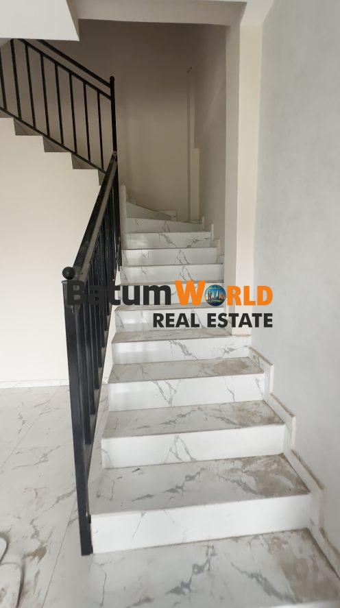 2025-1039-S-Elegant 3-Story Townhouse in Grand White City – 160 m² - $195,000