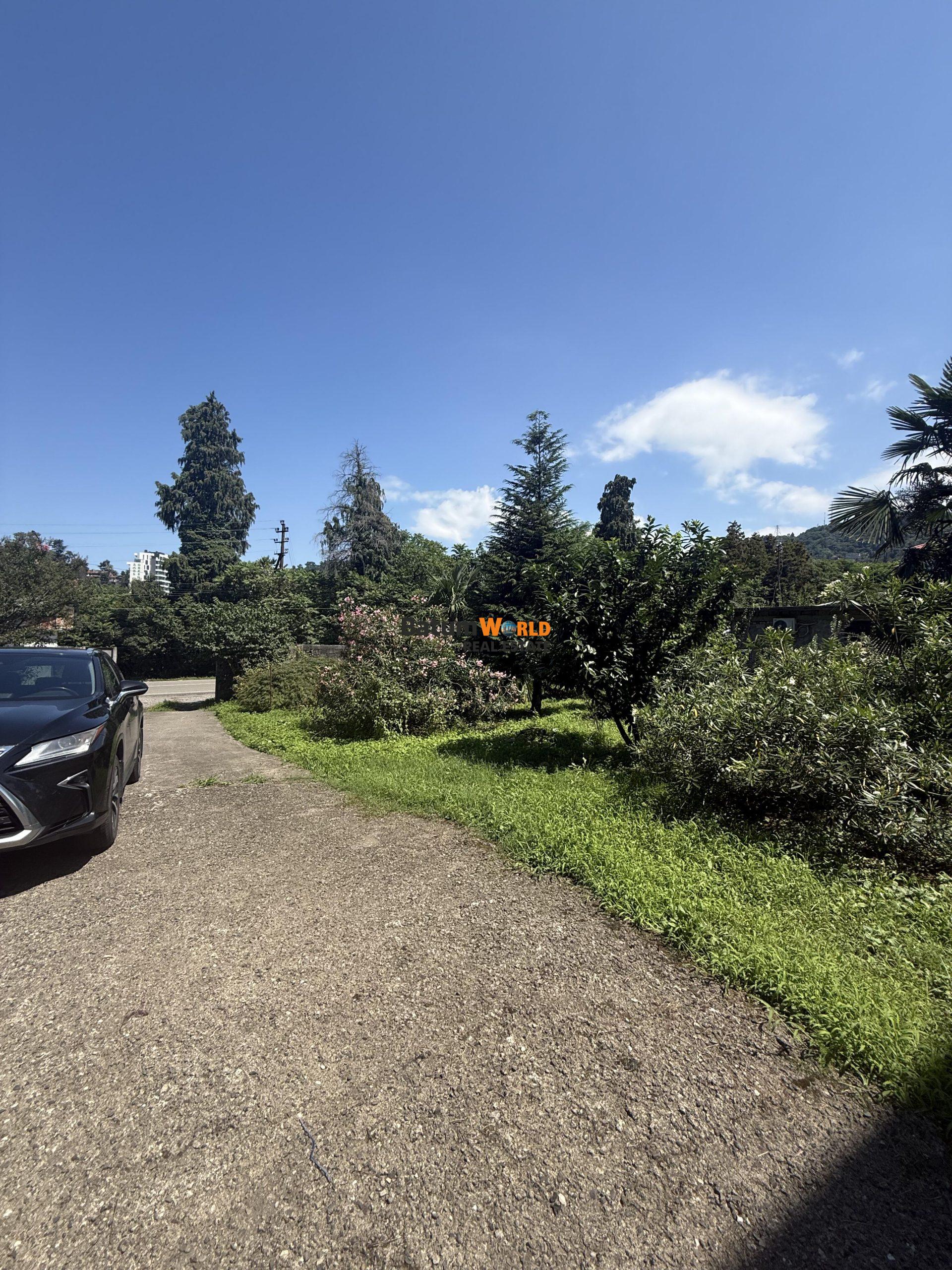 2025-1043-Makhinjauri'de Geniş Yeşil Bahçeli Geniş Müstakil Ev 1.650.000 usd