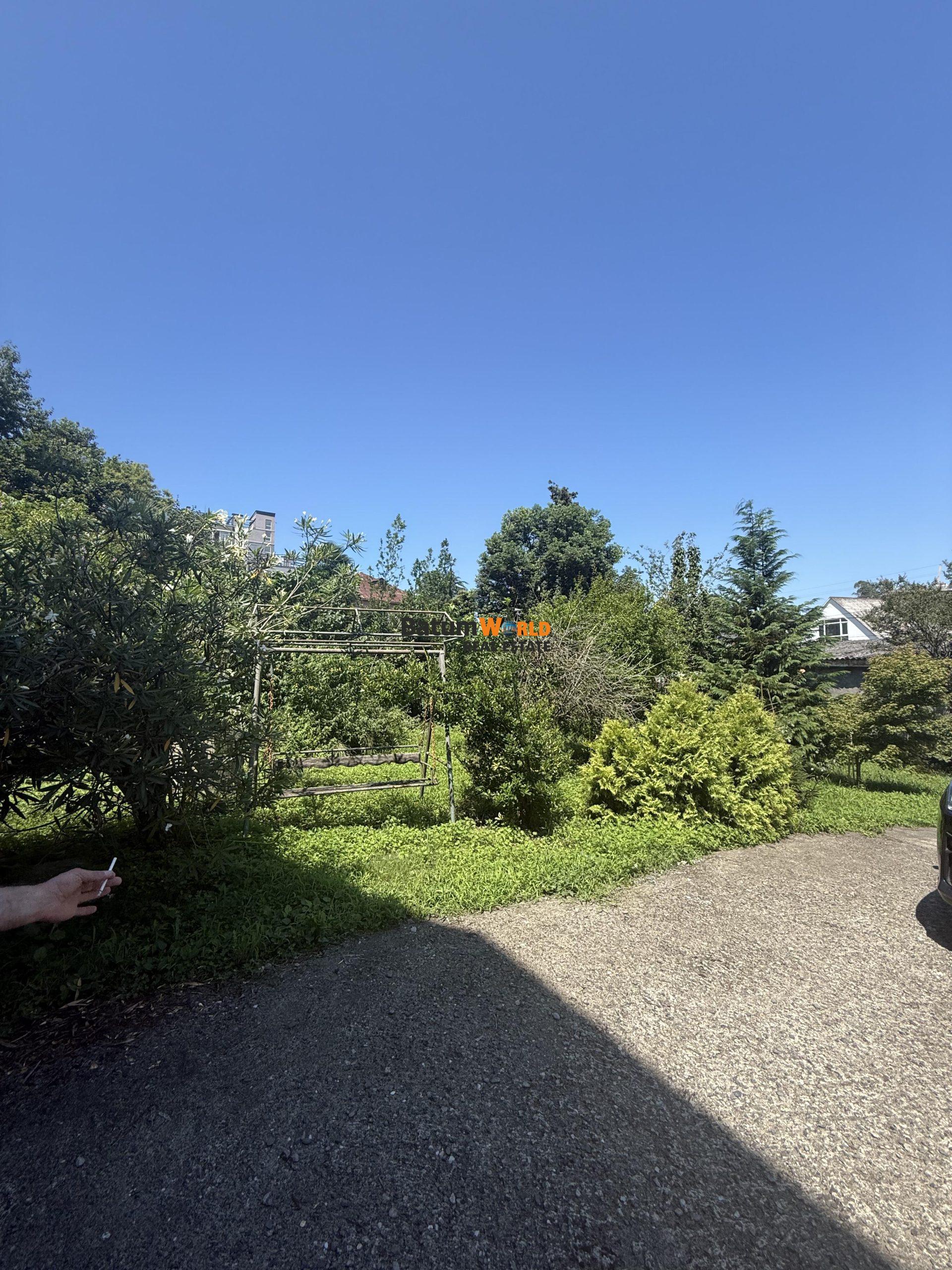 2025-1043-Makhinjauri'de Geniş Yeşil Bahçeli Geniş Müstakil Ev 1.650.000 usd