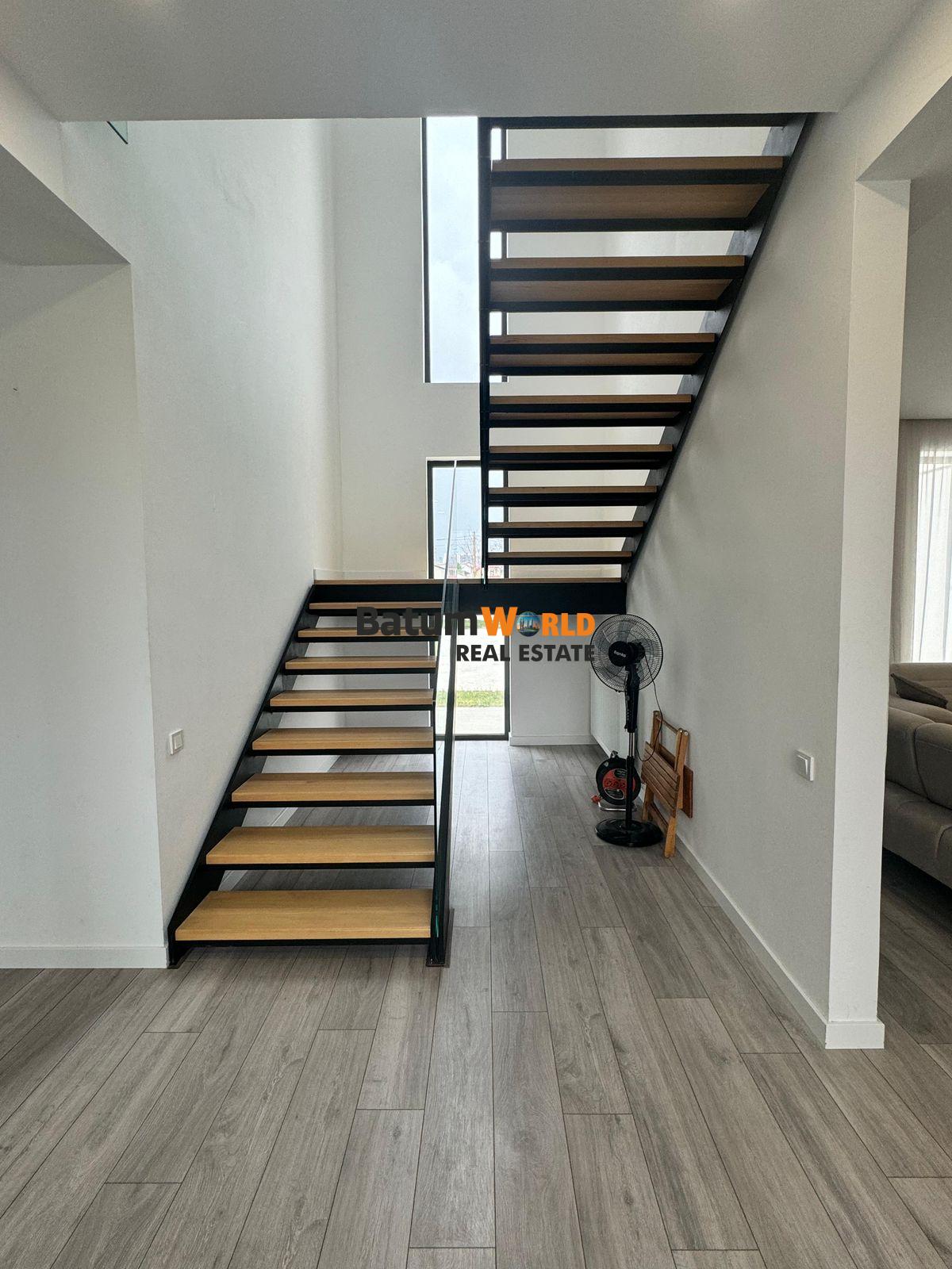 2025-1041 - Spacious 2-Storey Villa with Private Garden in Tbilisi 550.000 $