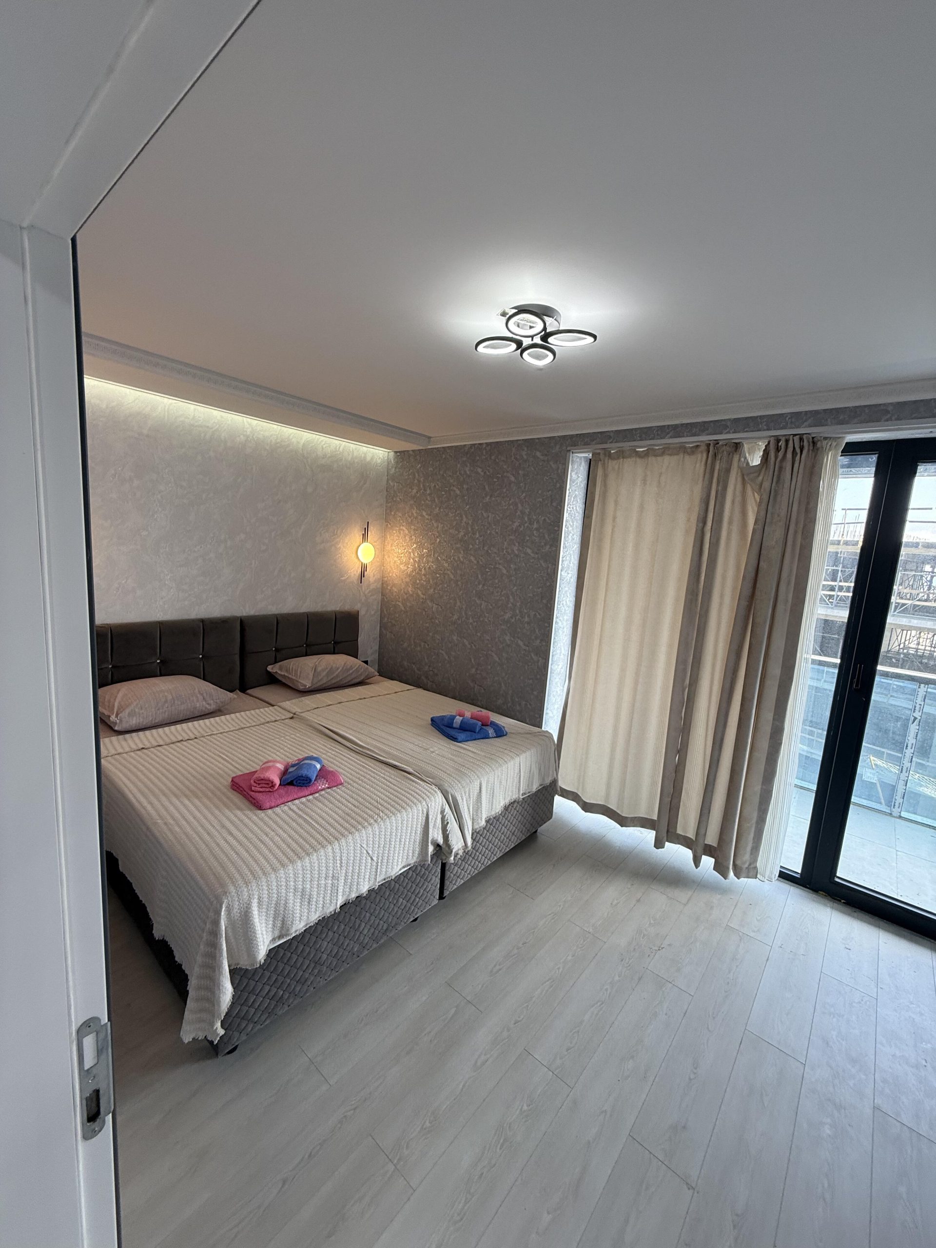2025-1047-Kaligrafi Kuleleri, Batum'da Benzersiz 2+1 Euro Tasarım Kiralık Daire-750 $ / ay